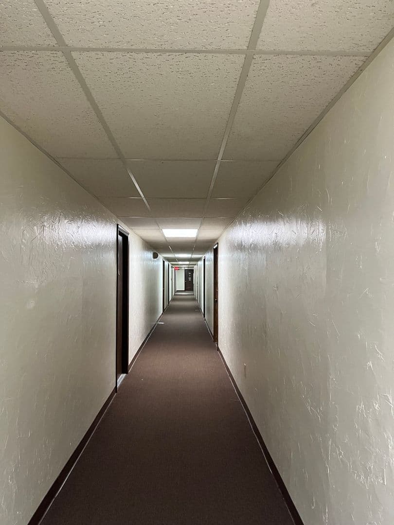 Sharon Apartment: 275- 335 Sterling Ave
