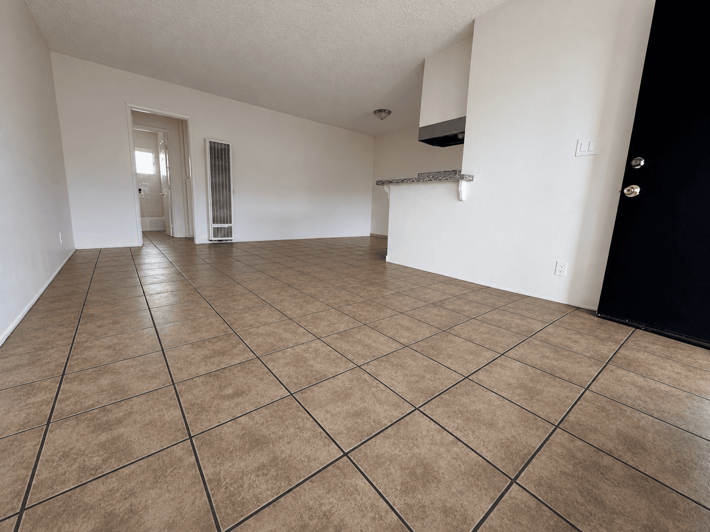 Anaheim Apartment: 305 West Guinida Lane