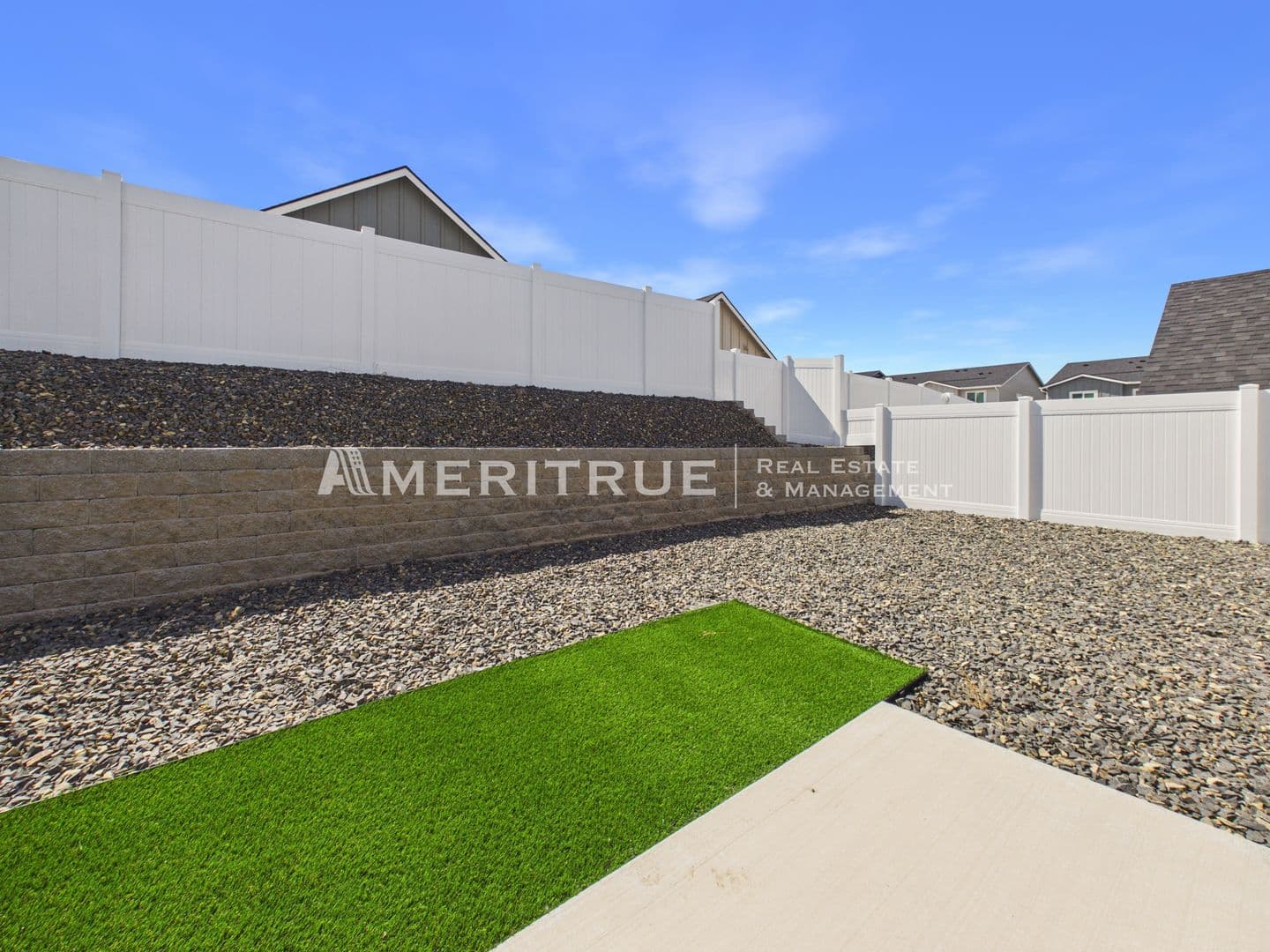 Kennewick House: 3679 S Penn Pl