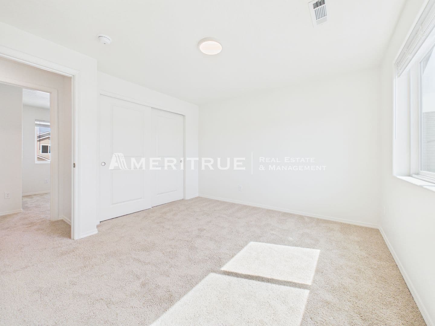 Kennewick House: 3679 S Penn Pl