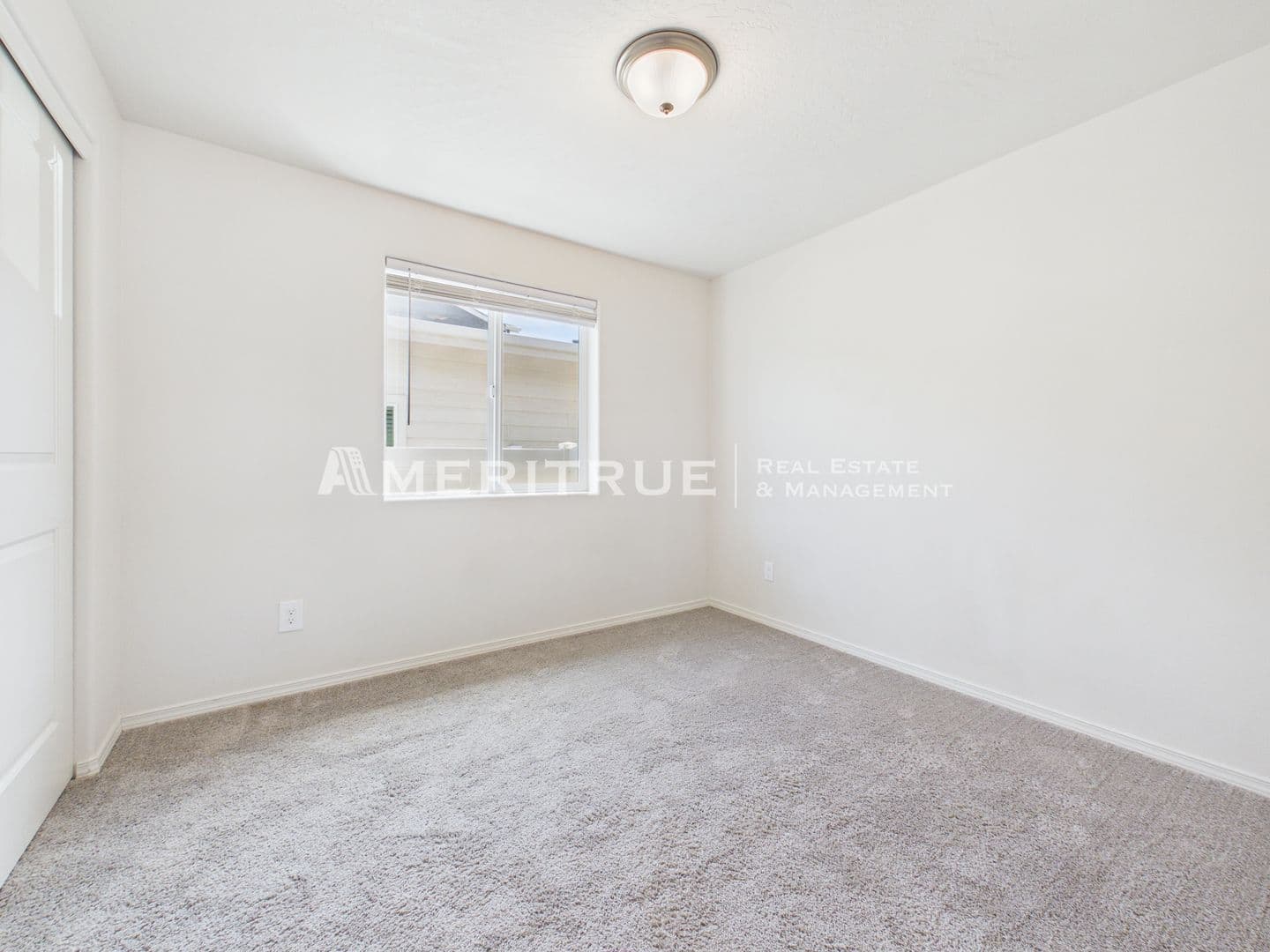 Kennewick House: 3668 S Penn St
