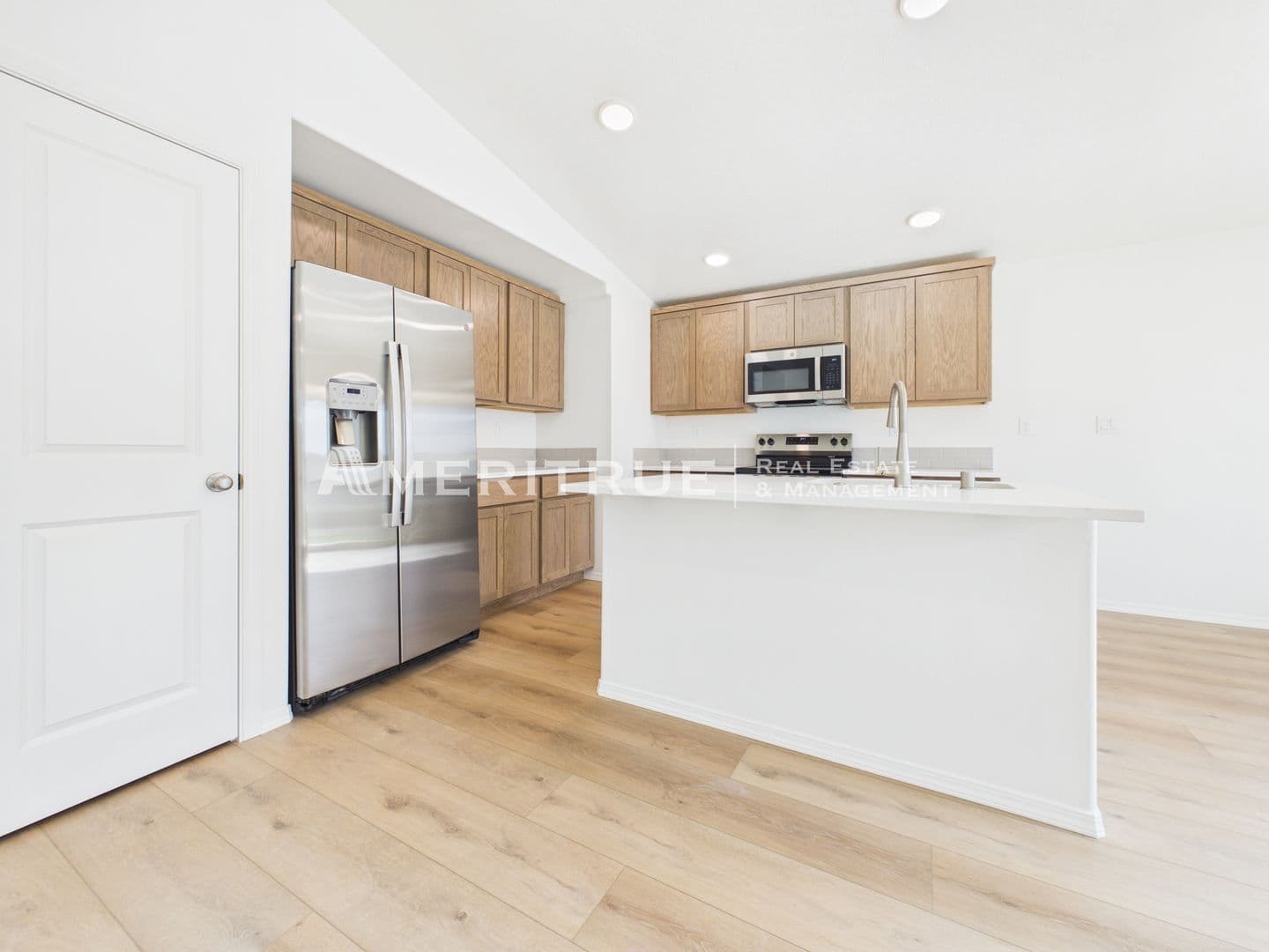 Kennewick House: 3703 S Penn Pl