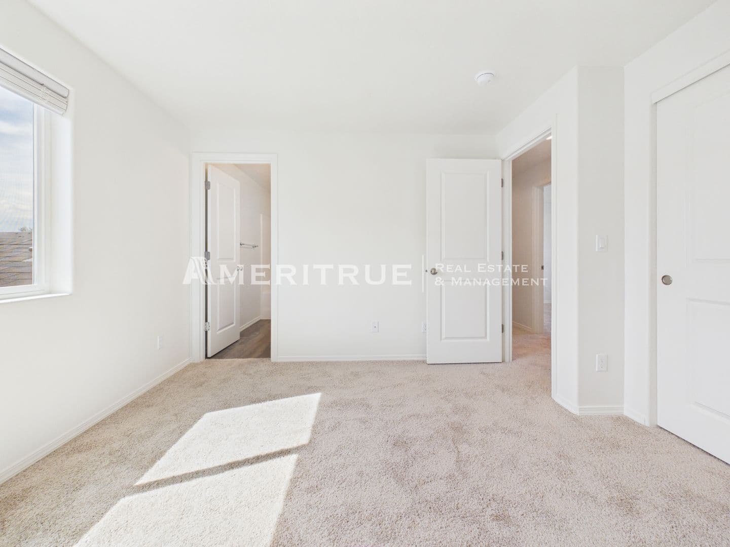 Kennewick House: 3703 S Penn Pl