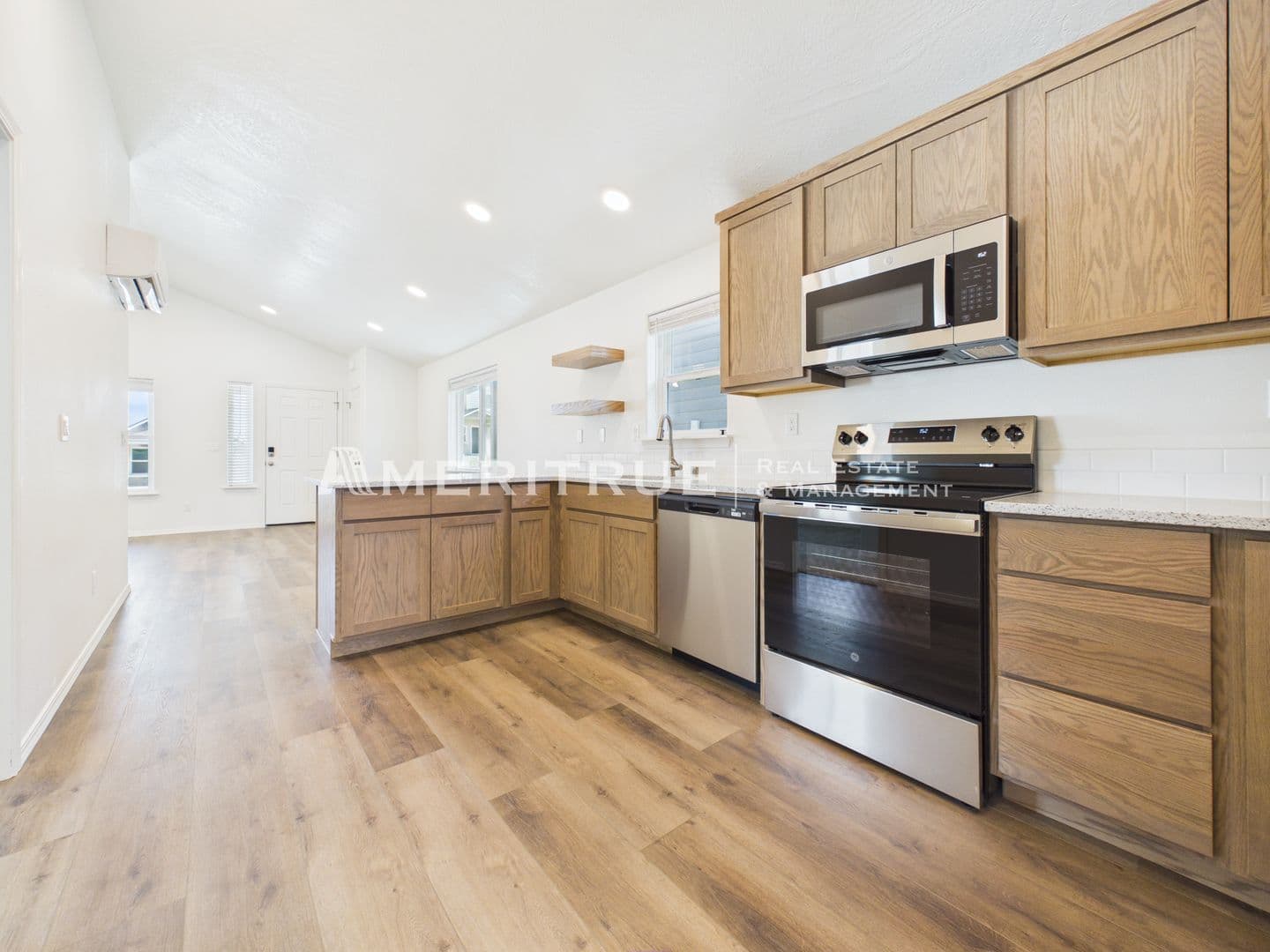 Kennewick House: 3687 S Penn Pl