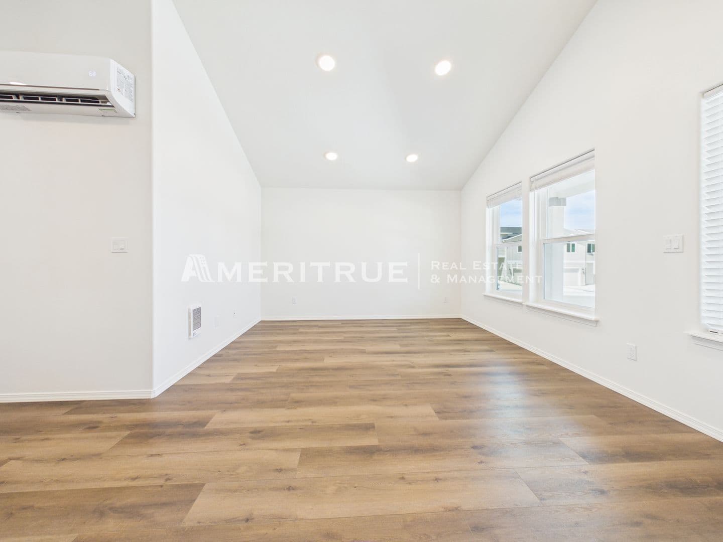 Kennewick House: 3687 S Penn Pl