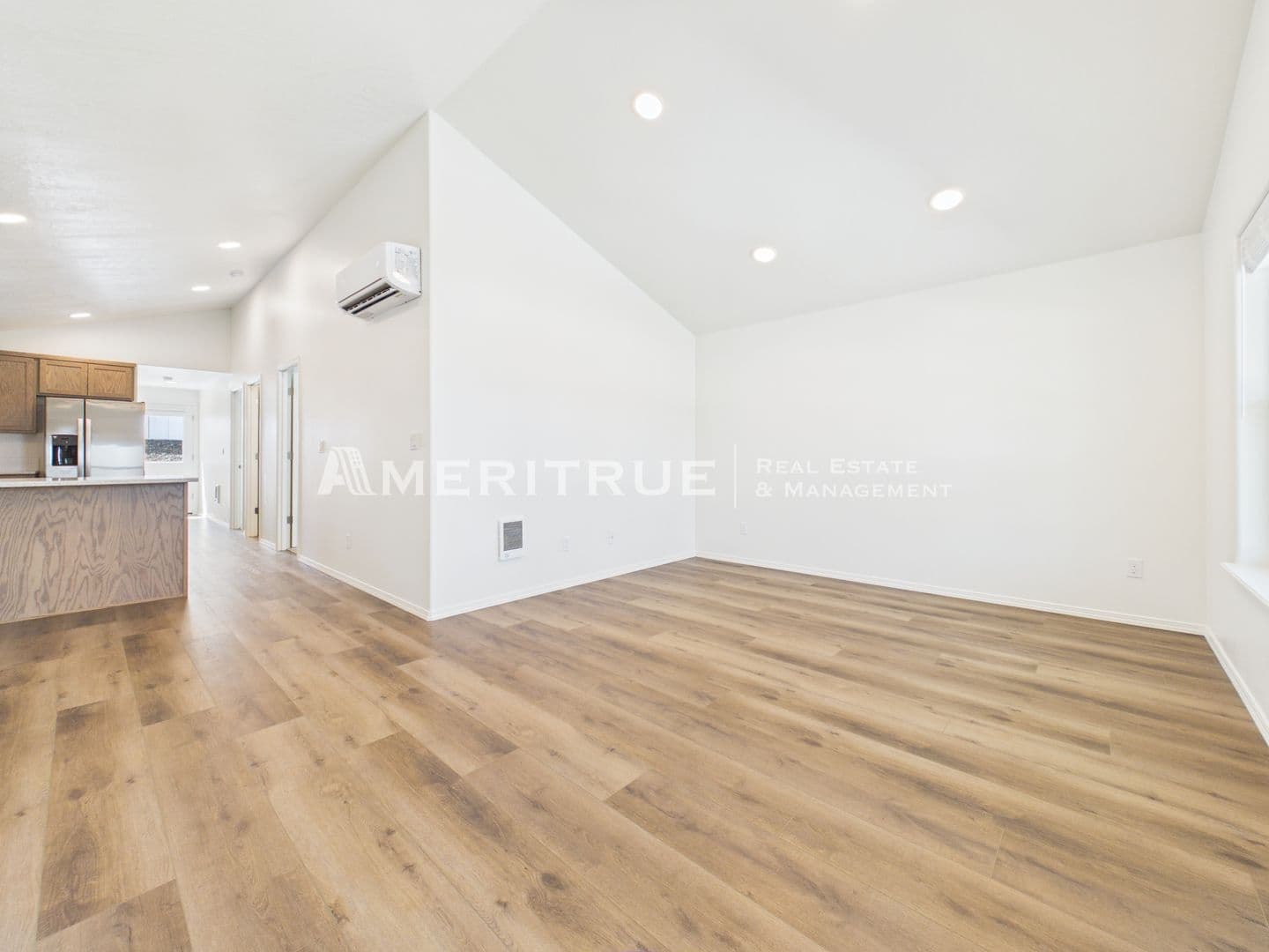 Kennewick House: 3687 S Penn Pl