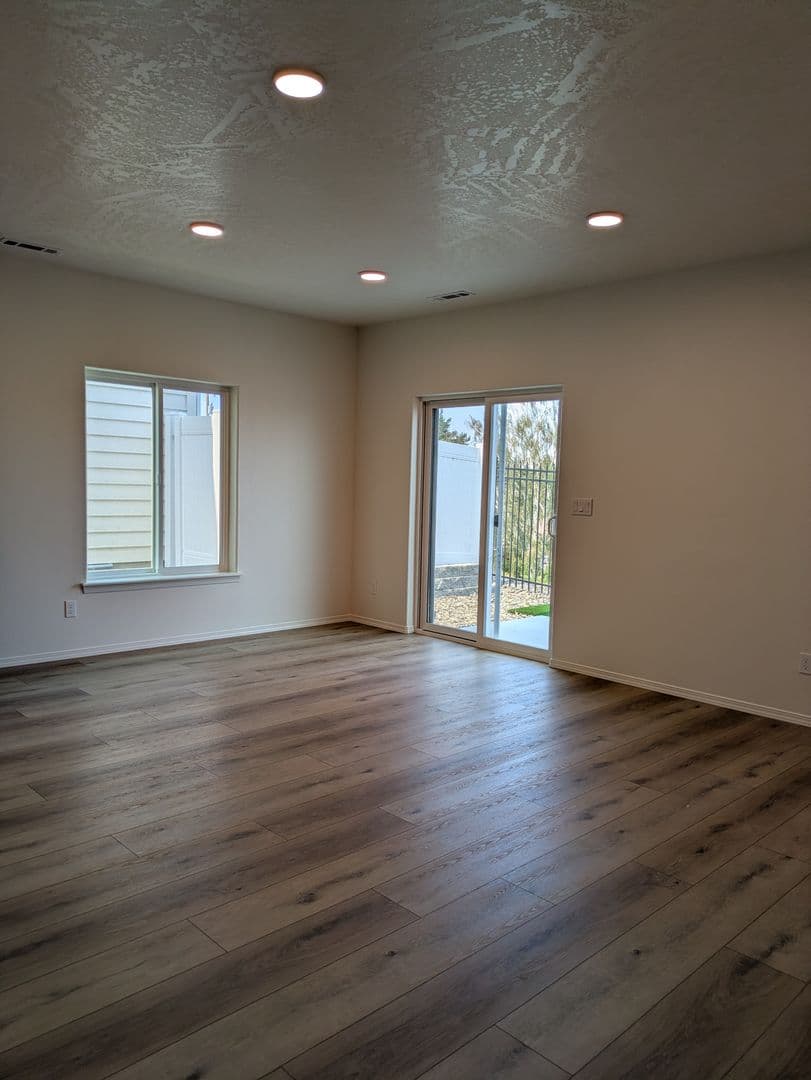 Kennewick Townhome: 6364 W 36th Pl