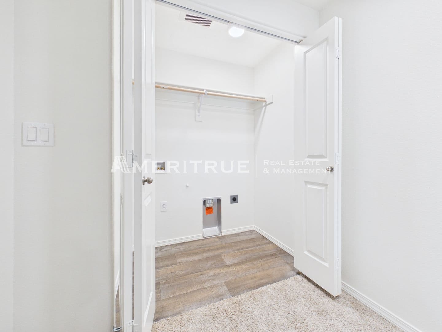 Kennewick House: 3679 S Penn Pl