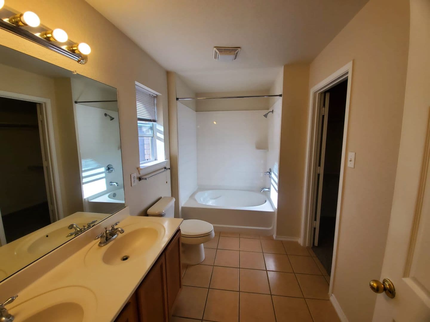San Antonio House: 14518 Sacred