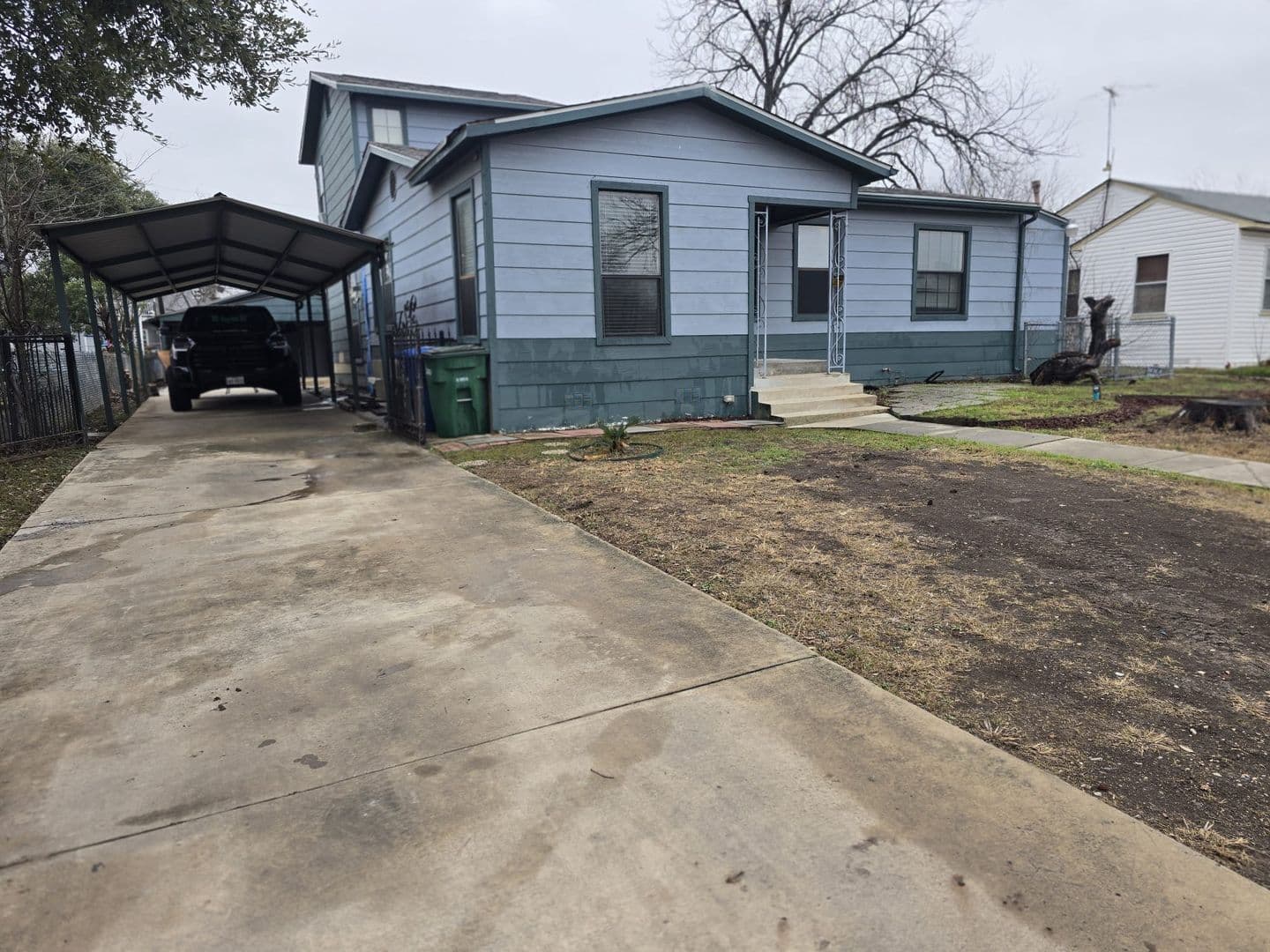 San Antonio House: 2710 West Craig