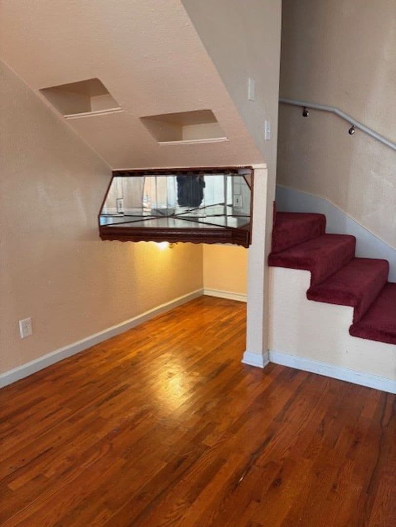 San Antonio House: 2710 West Craig