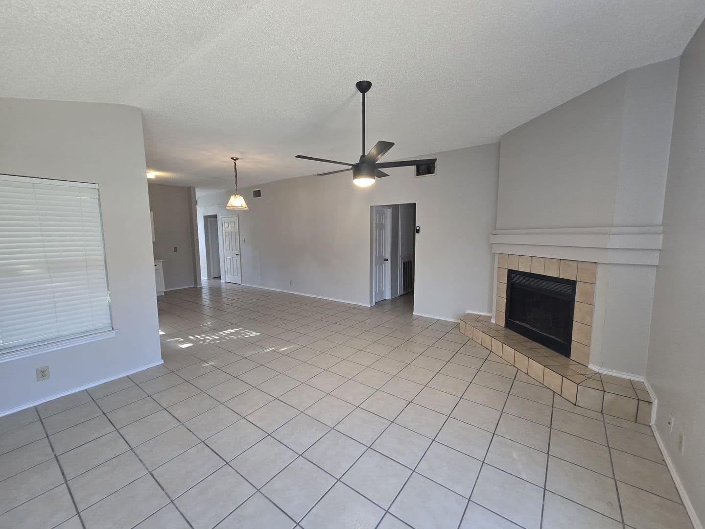 San Antonio House: 8703 Ridge Moon Dr