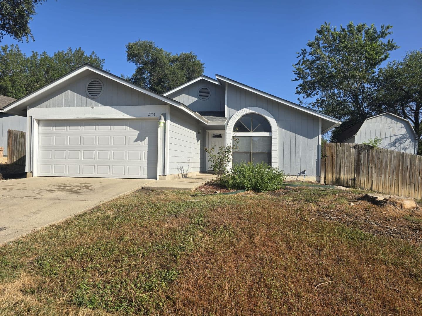 San Antonio House: 8703 Ridge Moon Dr