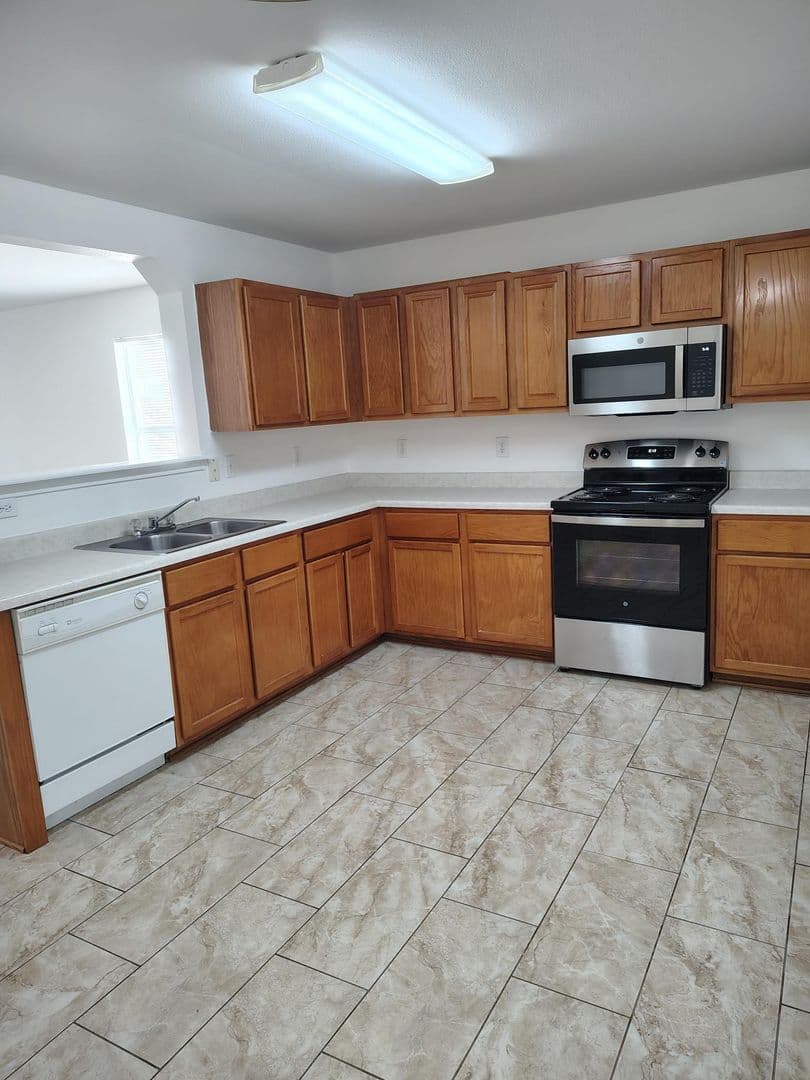 San Antonio House: 25714 Gold Yarrow