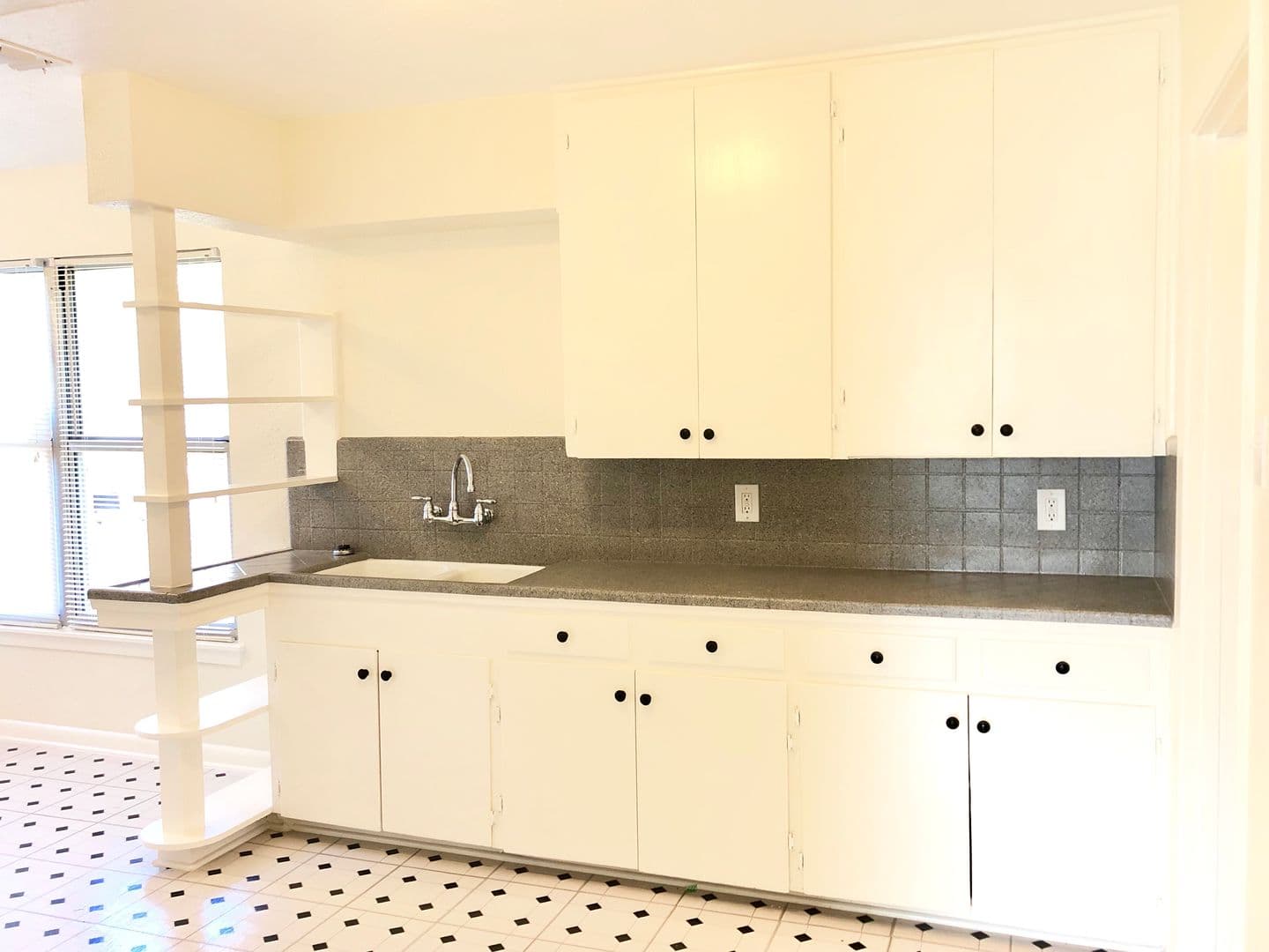 San Antonio House: 210 Laddie Place