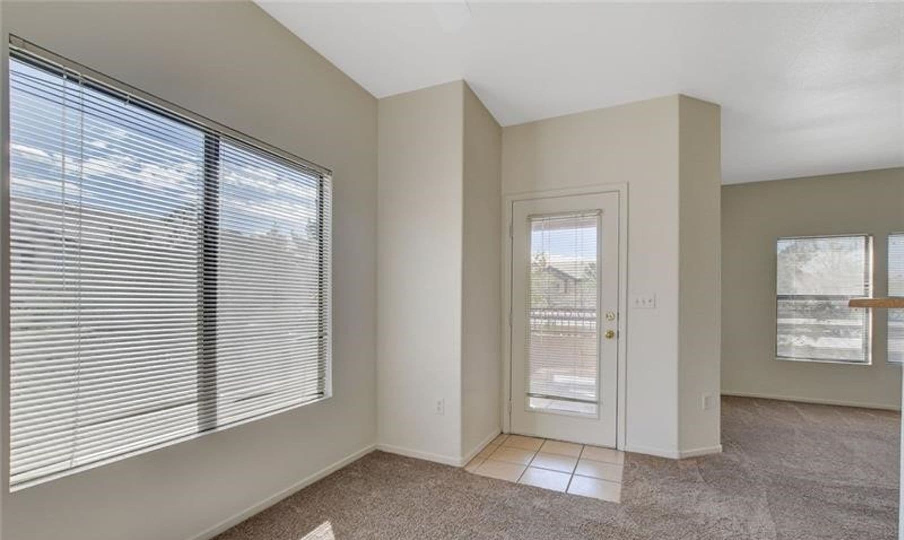 Las Vegas House: 8250 Grand Canyon Dr #2113