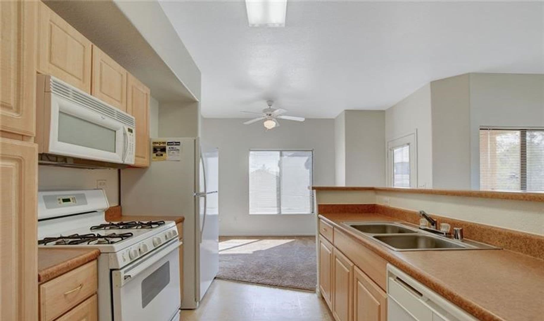 Las Vegas House: 8250 Grand Canyon Dr #2113