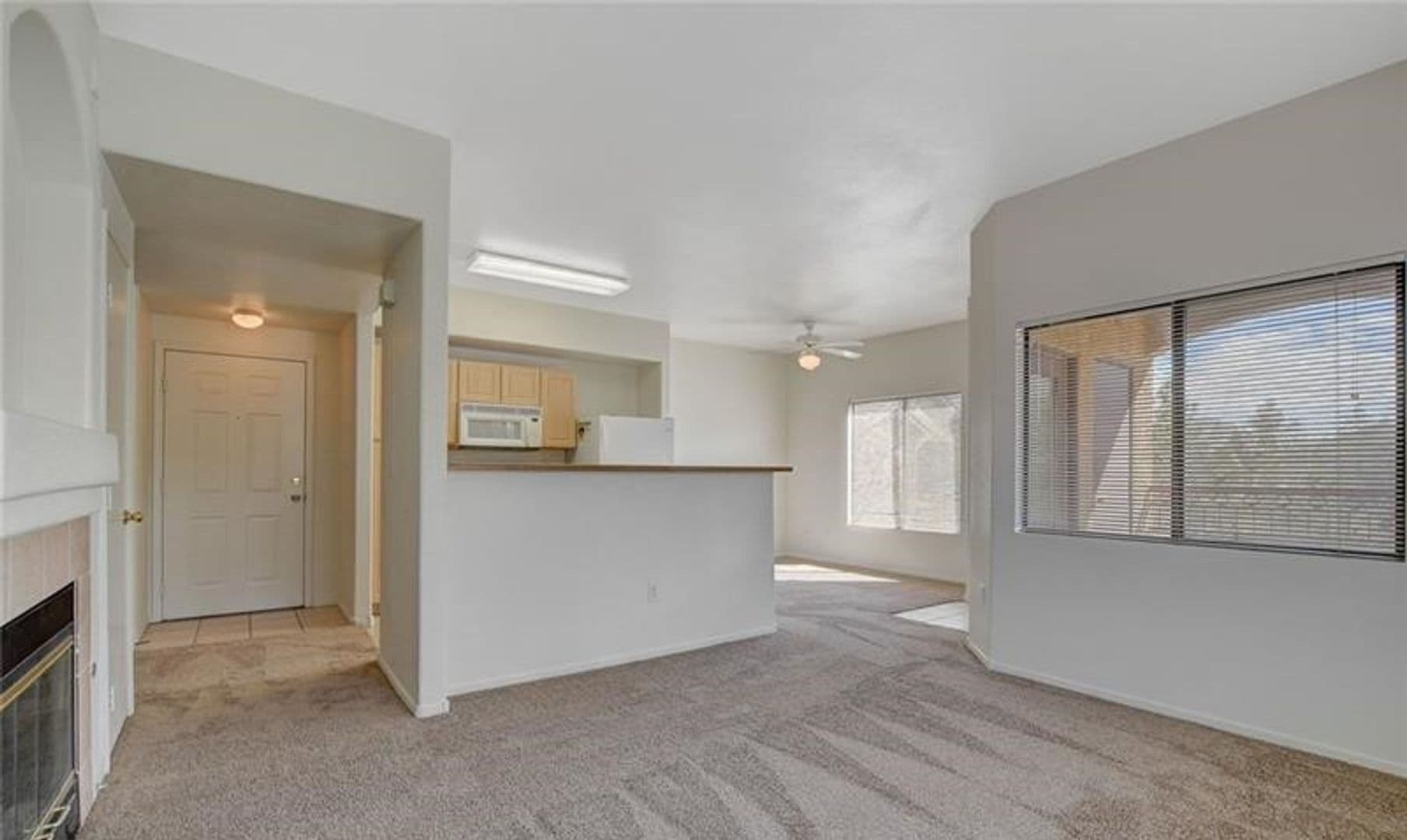 Las Vegas House: 8250 Grand Canyon Dr #2113