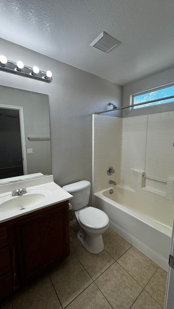 Henderson House: 10923 Scotch Rose st