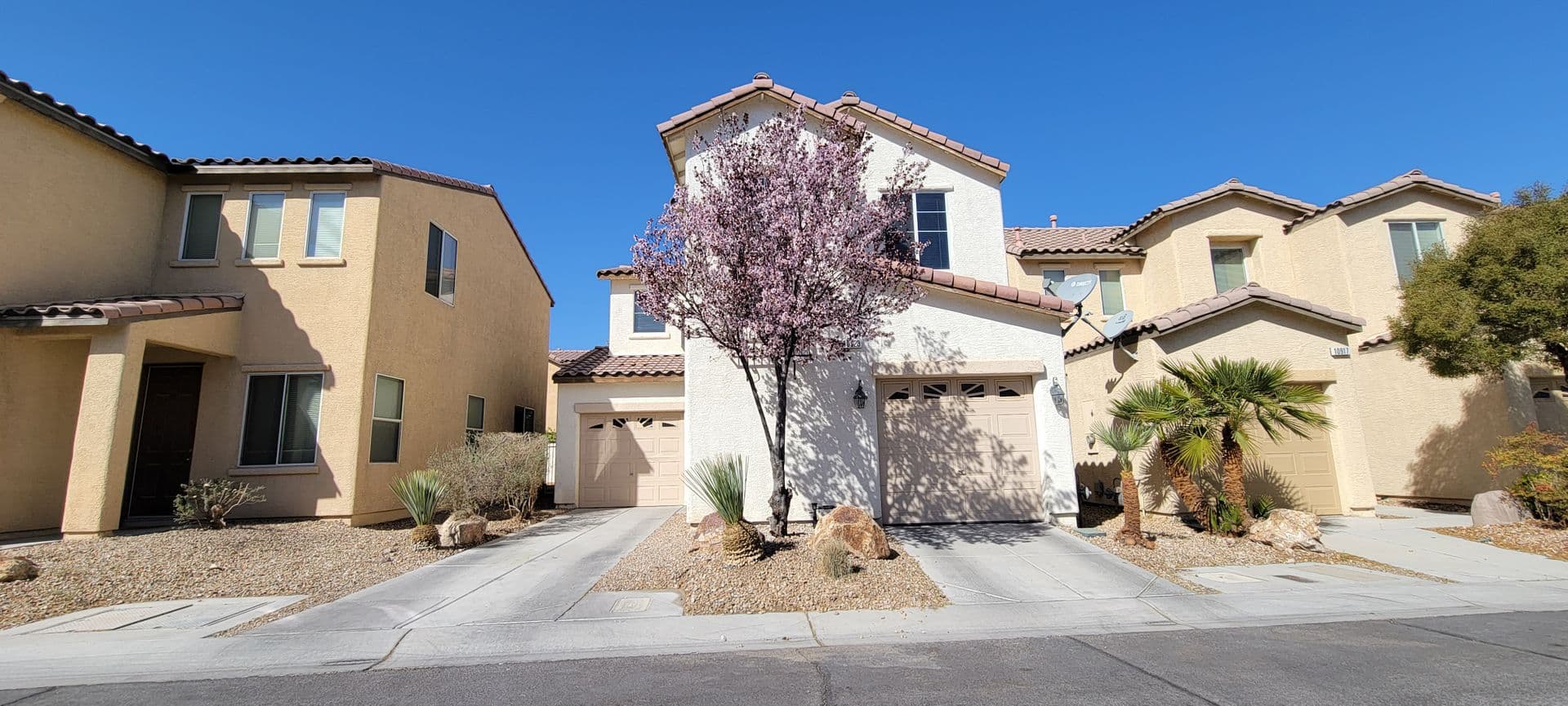 Henderson House: 10923 Scotch Rose st