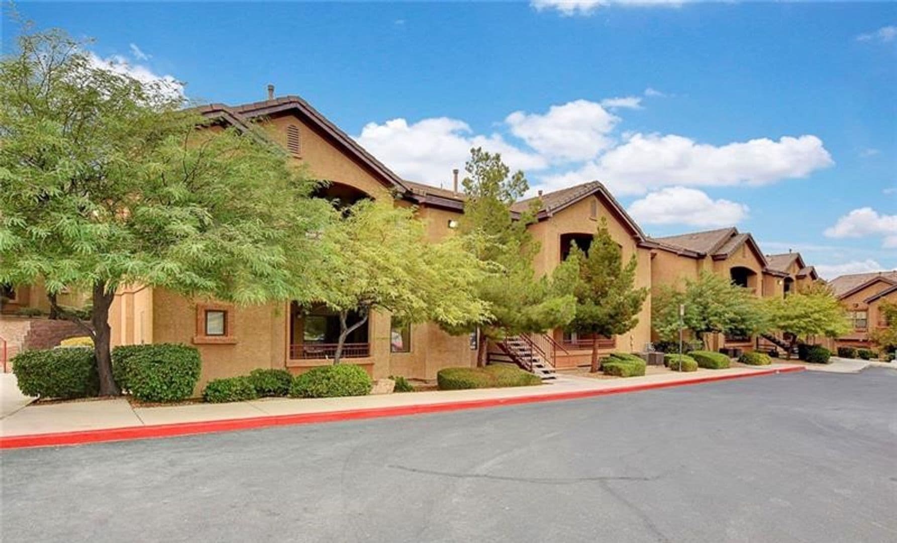 Las Vegas House: 8250 Grand Canyon Dr #2113