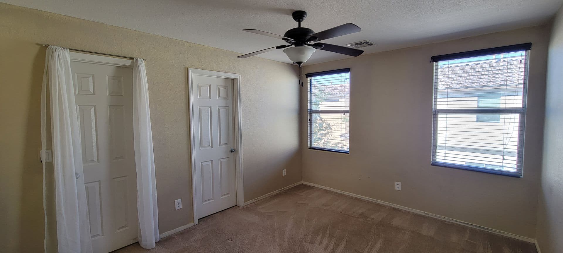 Henderson House: 10923 Scotch Rose st
