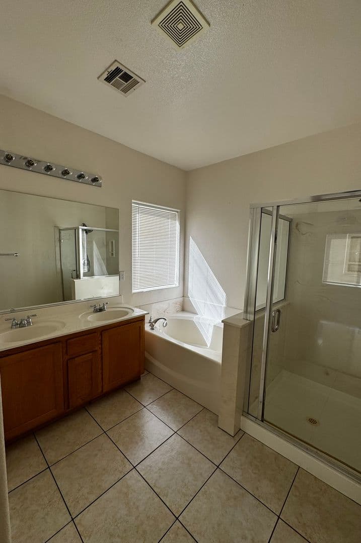 Las Vegas House: 9549 Birch Basin