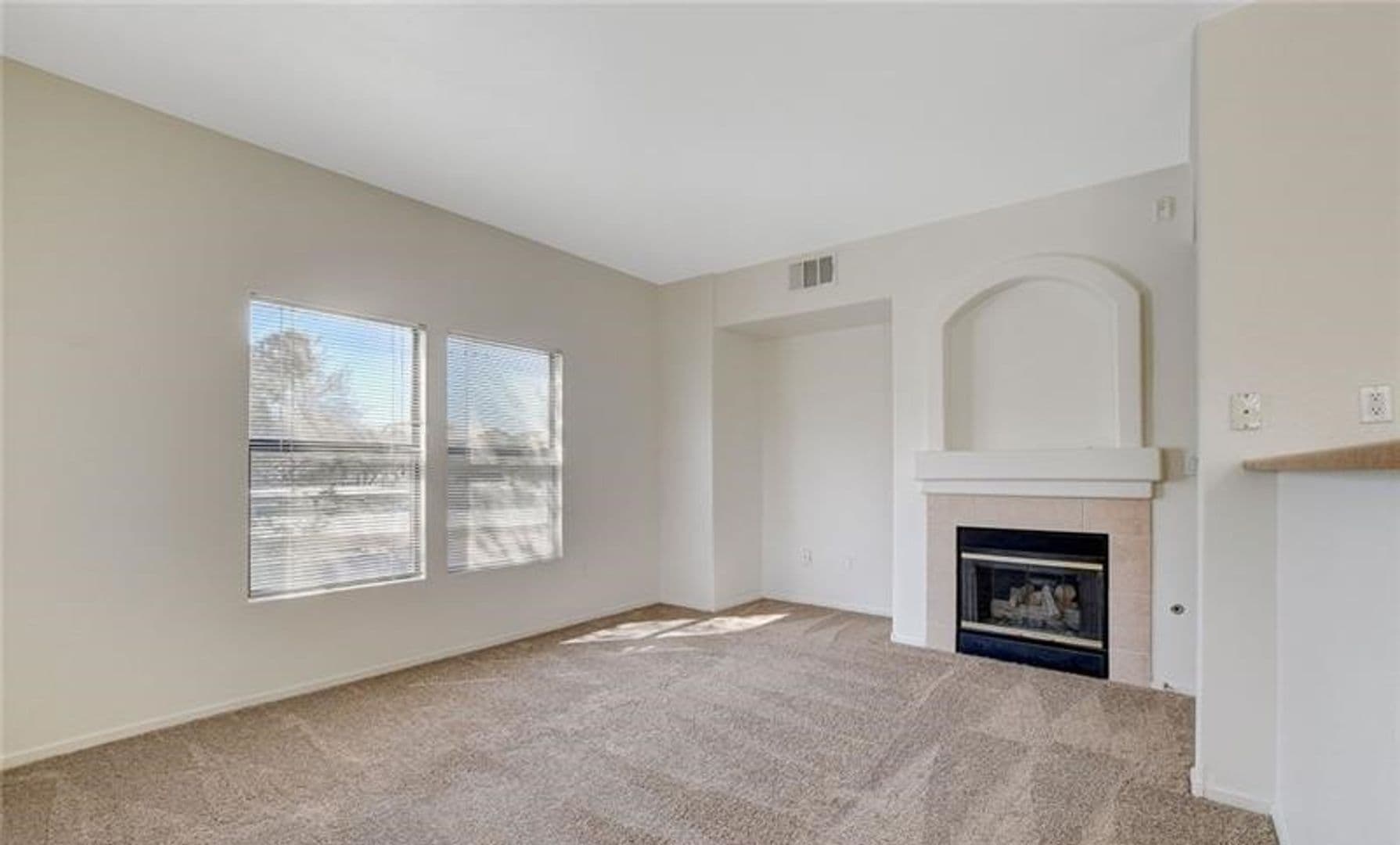 Las Vegas House: 8250 Grand Canyon Dr #2113