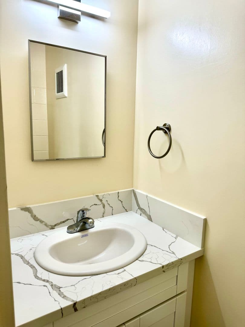 Honolulu Condo: 510 Magellan Ave, #7