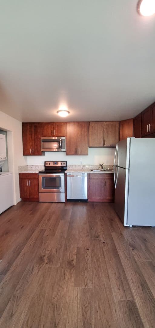 Kailua Condo: 101 Maluniu Ave, #205