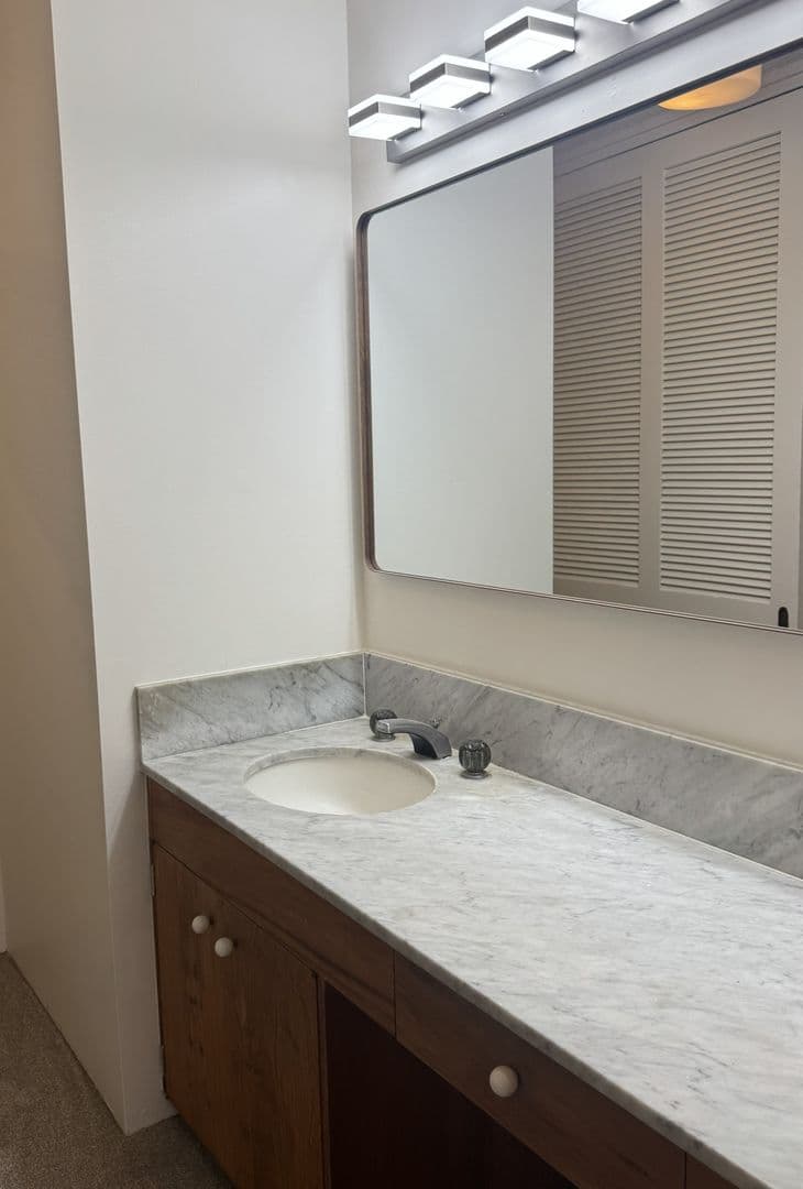 Honolulu Condo: 250 Kawaihae Street, #6E