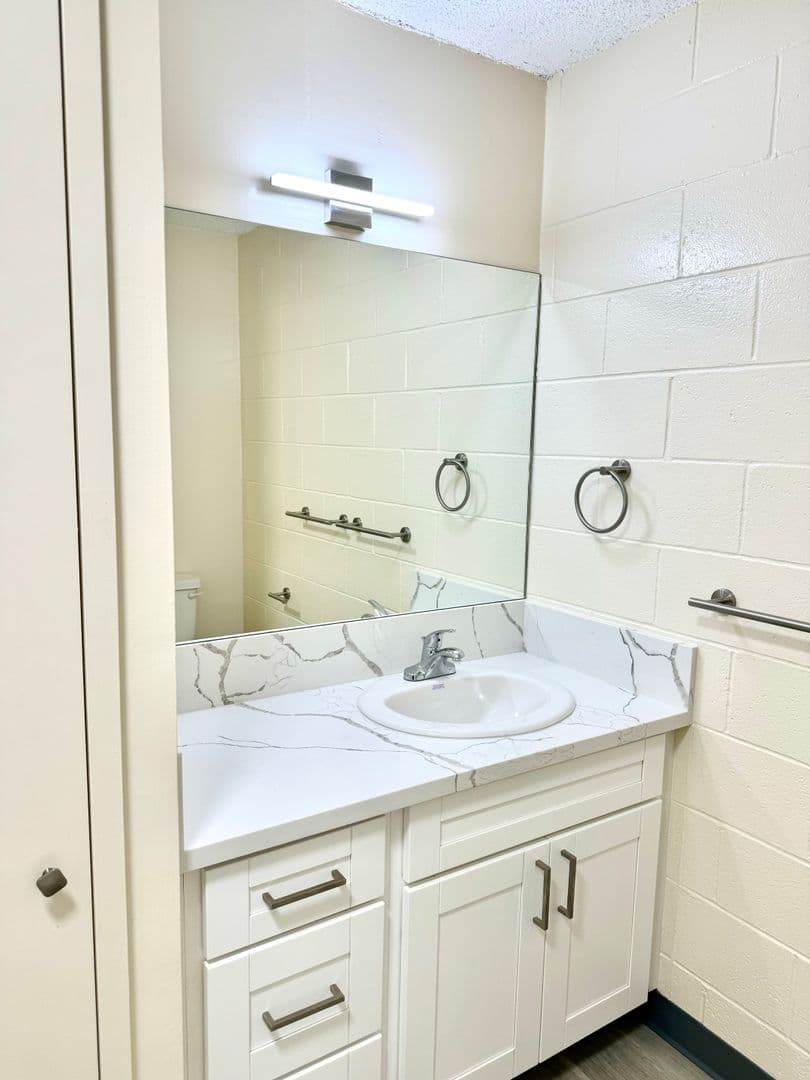 Honolulu Condo: 510 Magellan Ave, #7