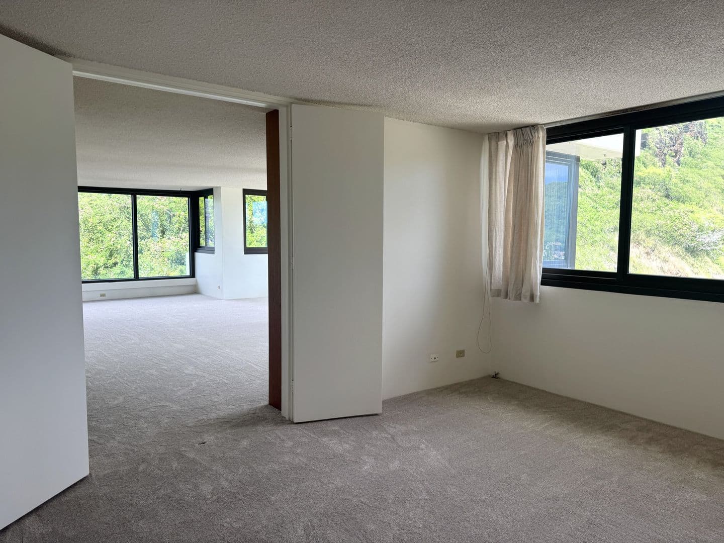 Honolulu Condo: 250 Kawaihae Street, #6E