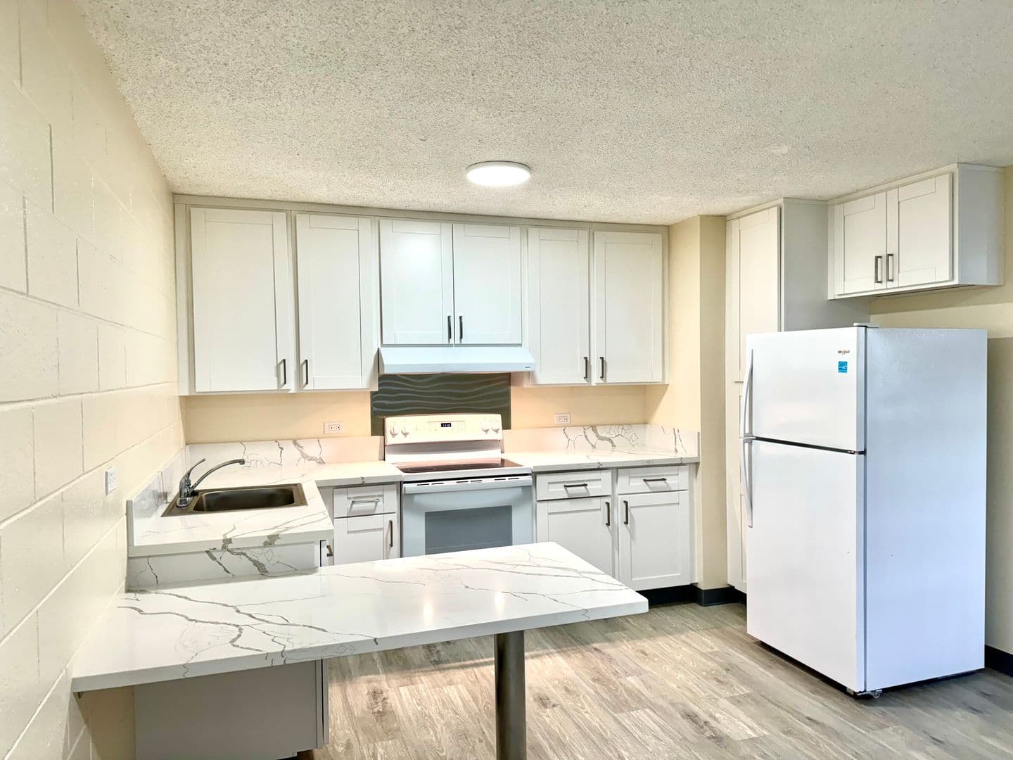 Honolulu Condo: 510 Magellan Ave, #7
