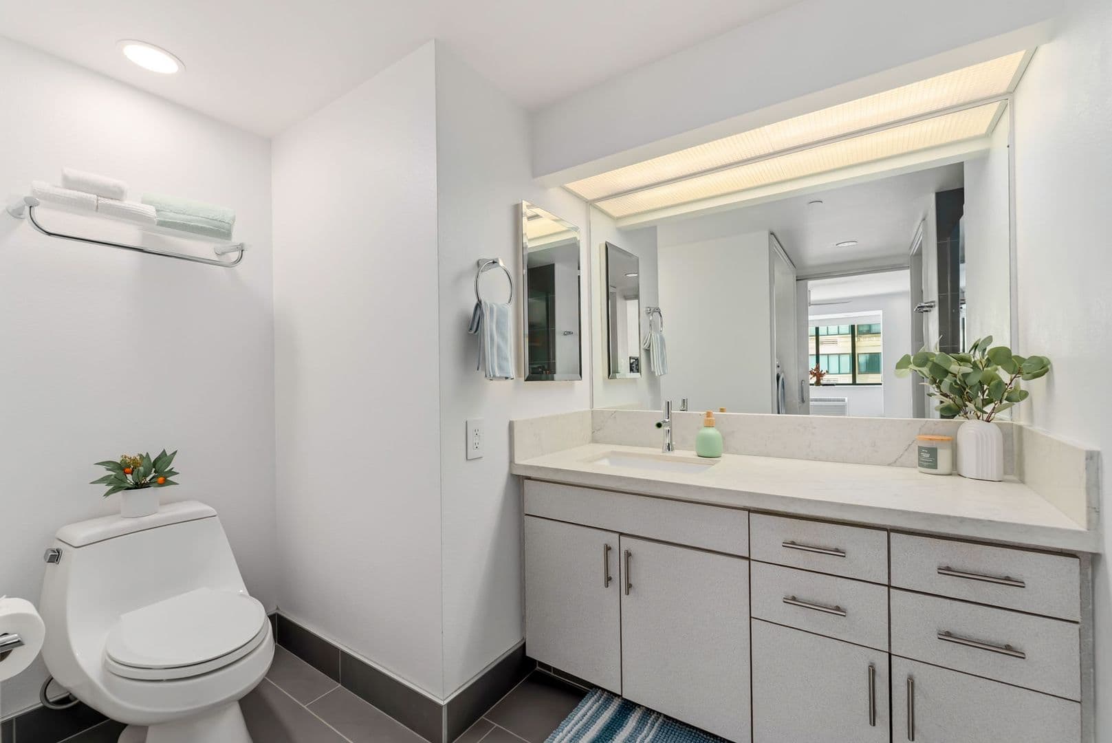 Honolulu Condo: 545 Queen Street, #543