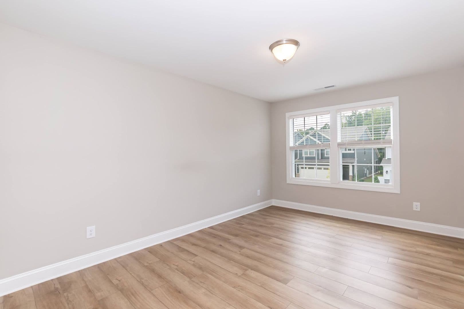 Durham House: 1014 Greatland Rd
