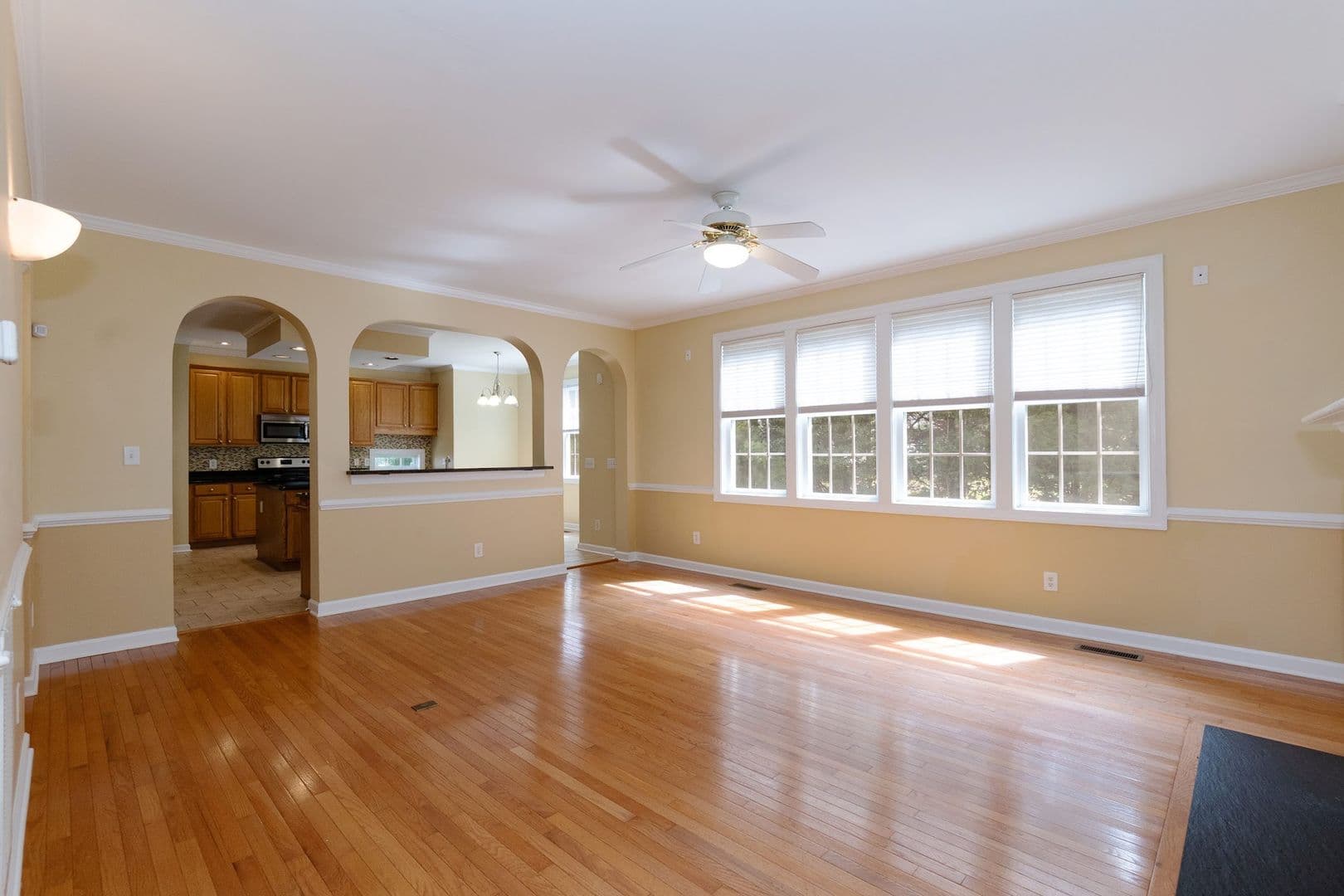 Durham House: 1006 Goldenview Ct