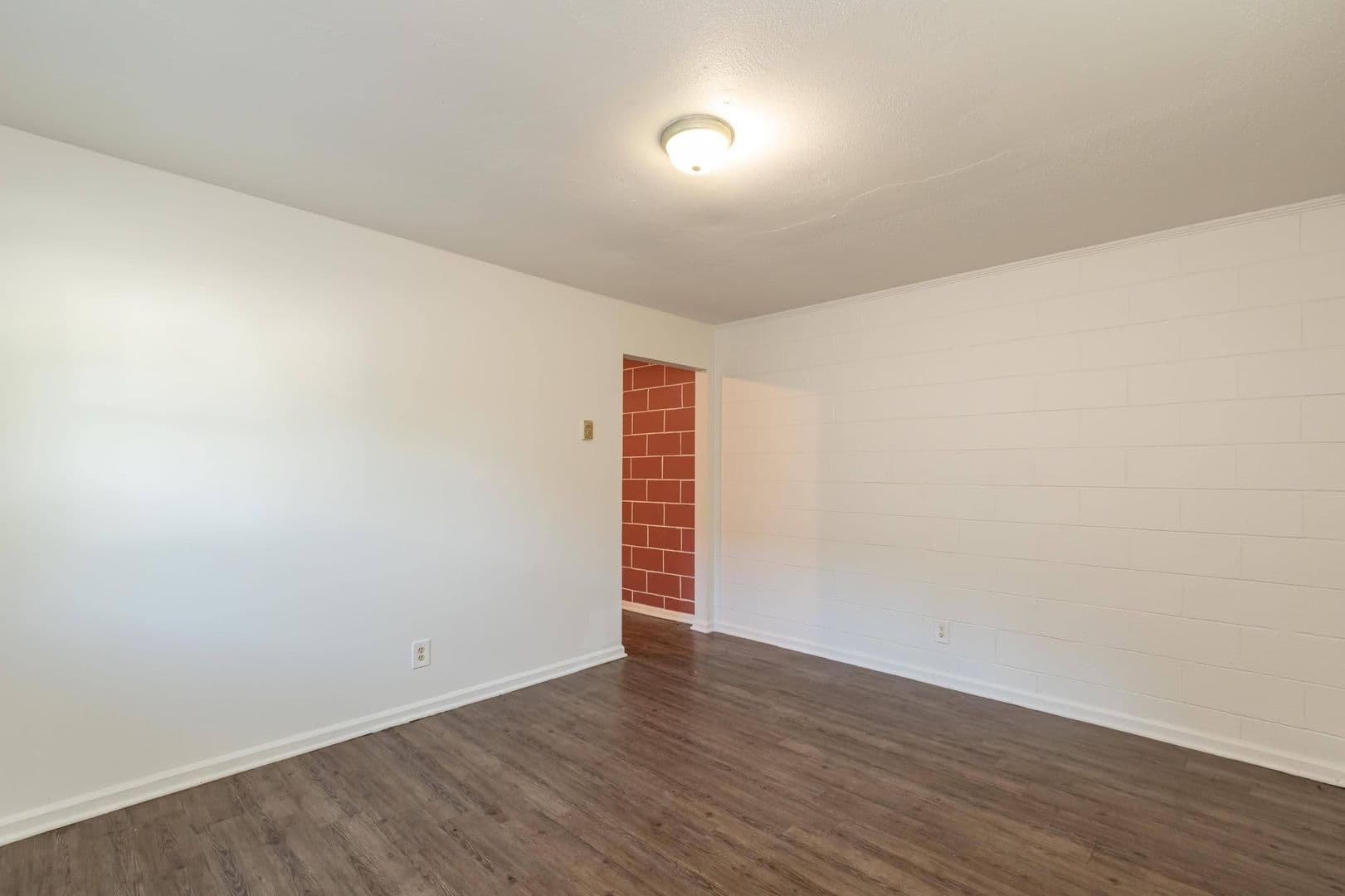 Durham House: 602 A Barton St