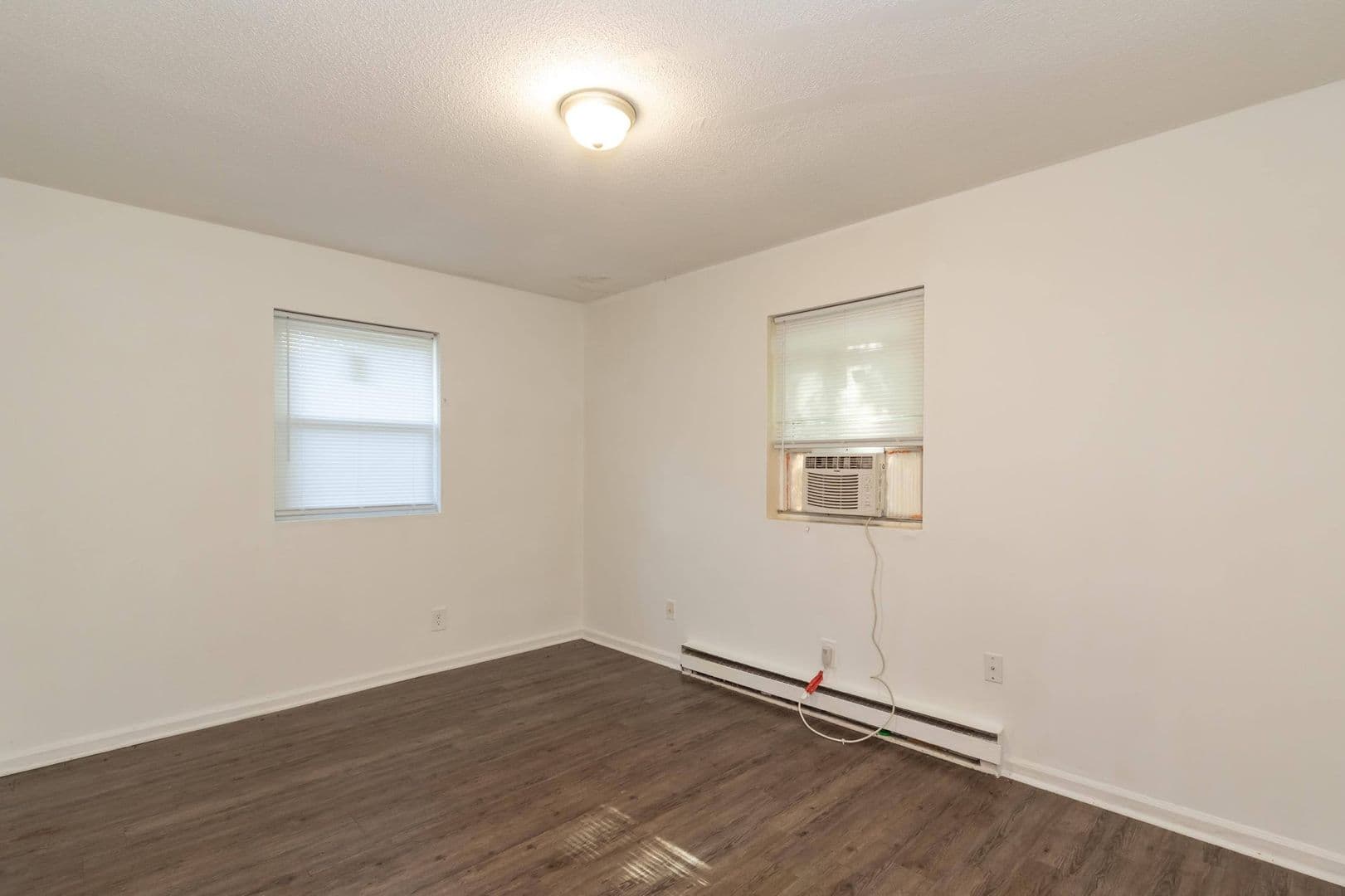 Durham House: 602 A Barton St