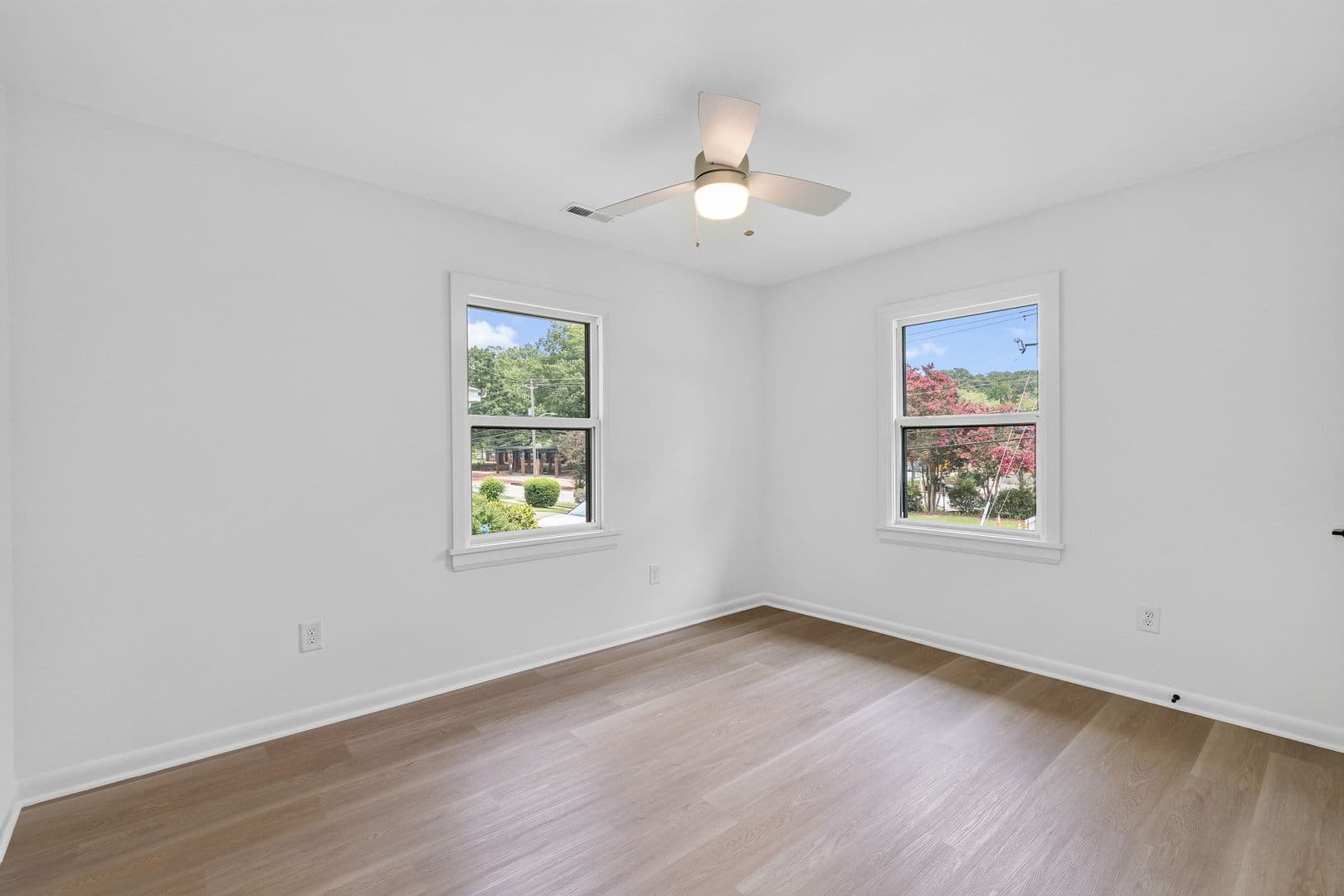 Raleigh House: 420 Peyton St