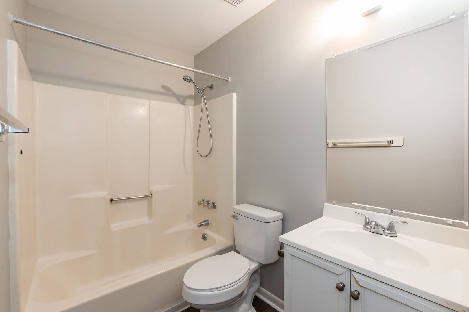 Raleigh Apartment: 2900 Ligon St