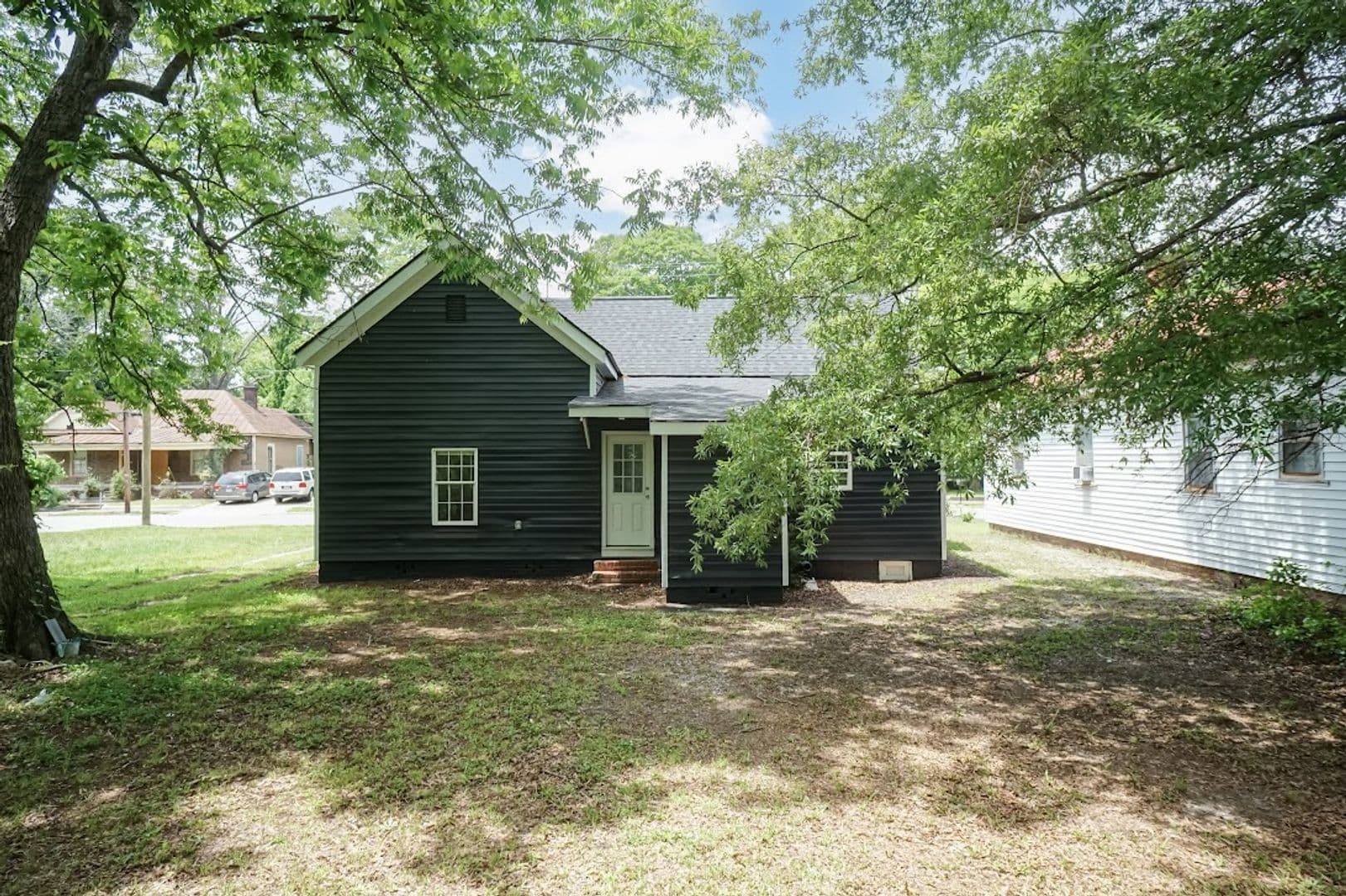 Rocky Mount House: 823 Branch St