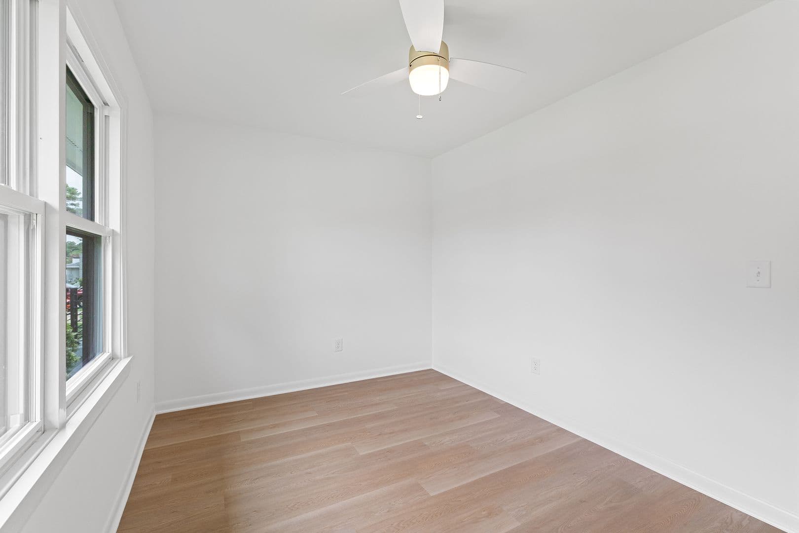 Raleigh House: 420 Peyton St