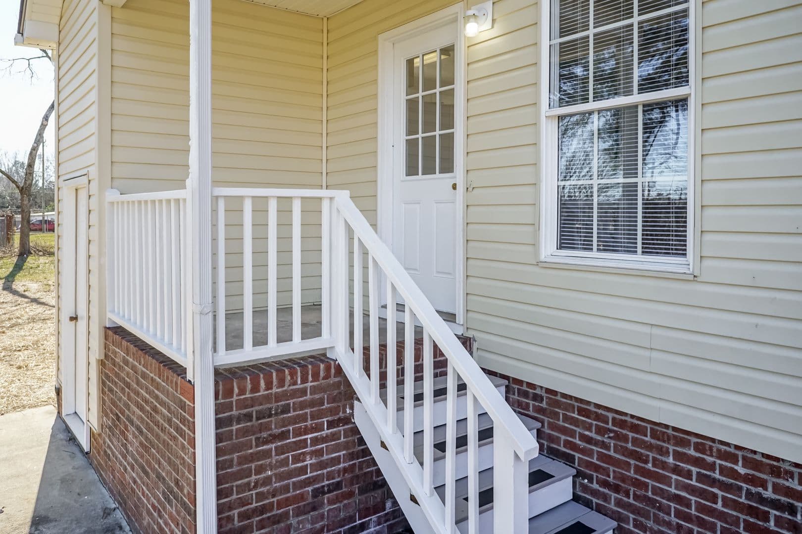 Zebulon House: 205 W Horton St