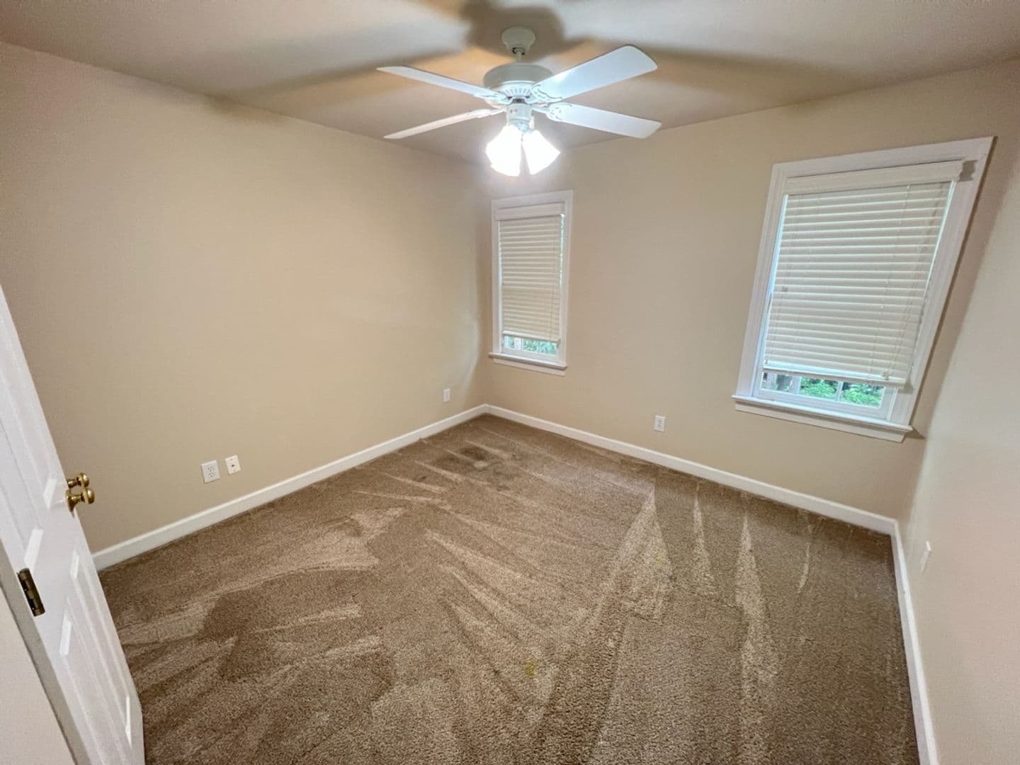 Cary House: 121 Barriedale Circle