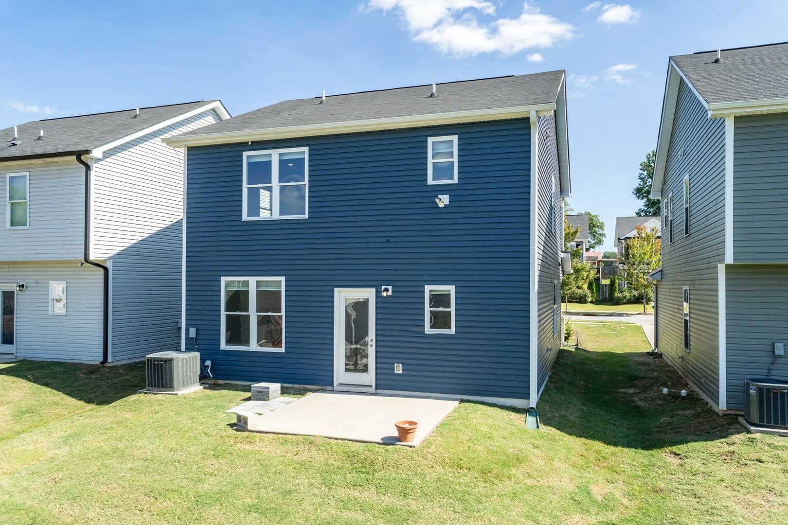 Clayton House: 39 Schoolhouse Way