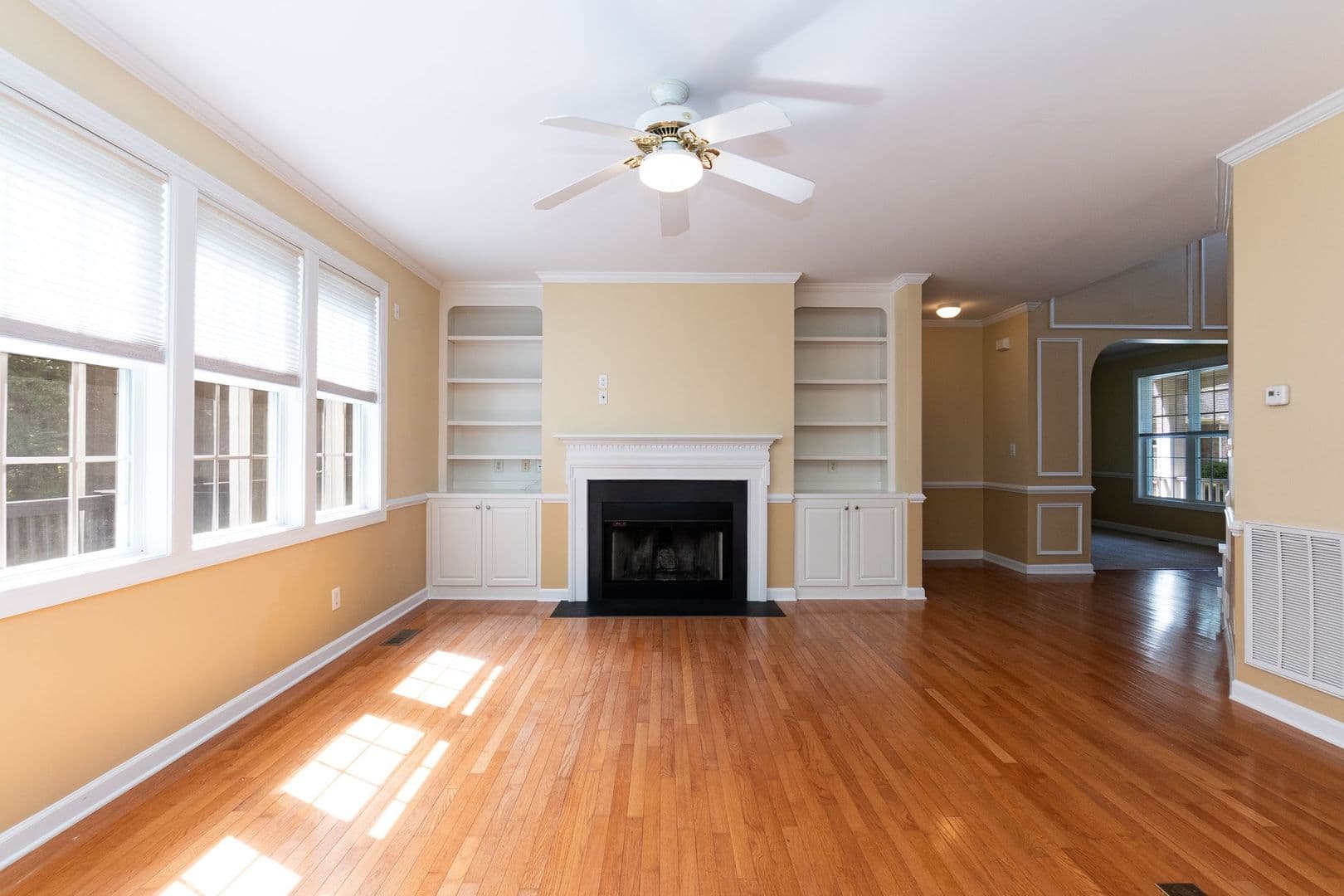 Durham House: 1006 Goldenview Ct