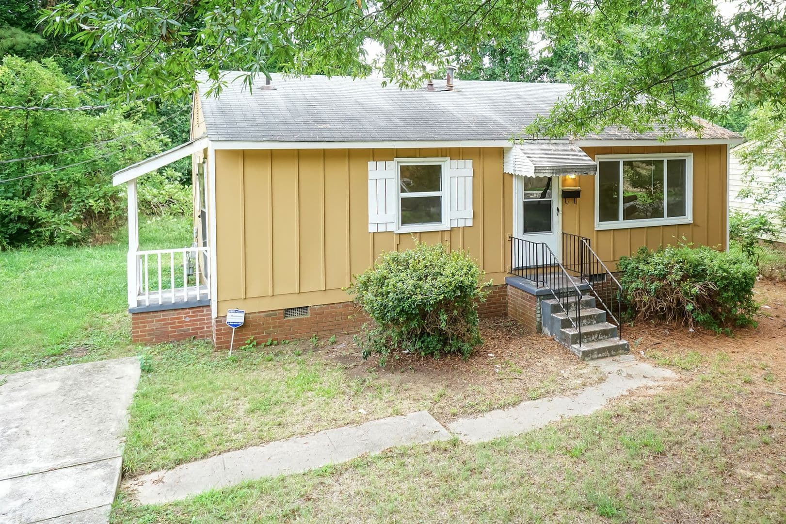 Durham House: 817 S Plum St