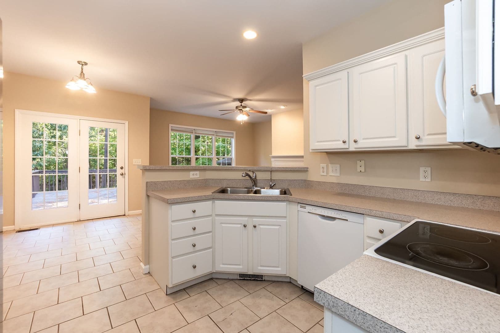 Rolesville House: 108 Allie Bell Ln