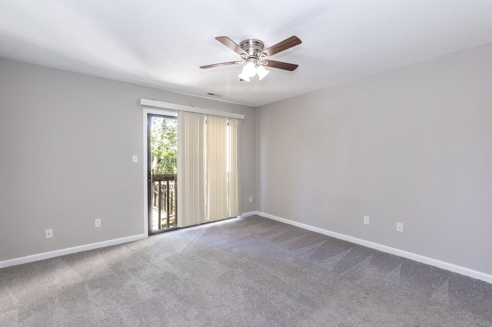 Durham House: 1507 Clermont Rd T-20